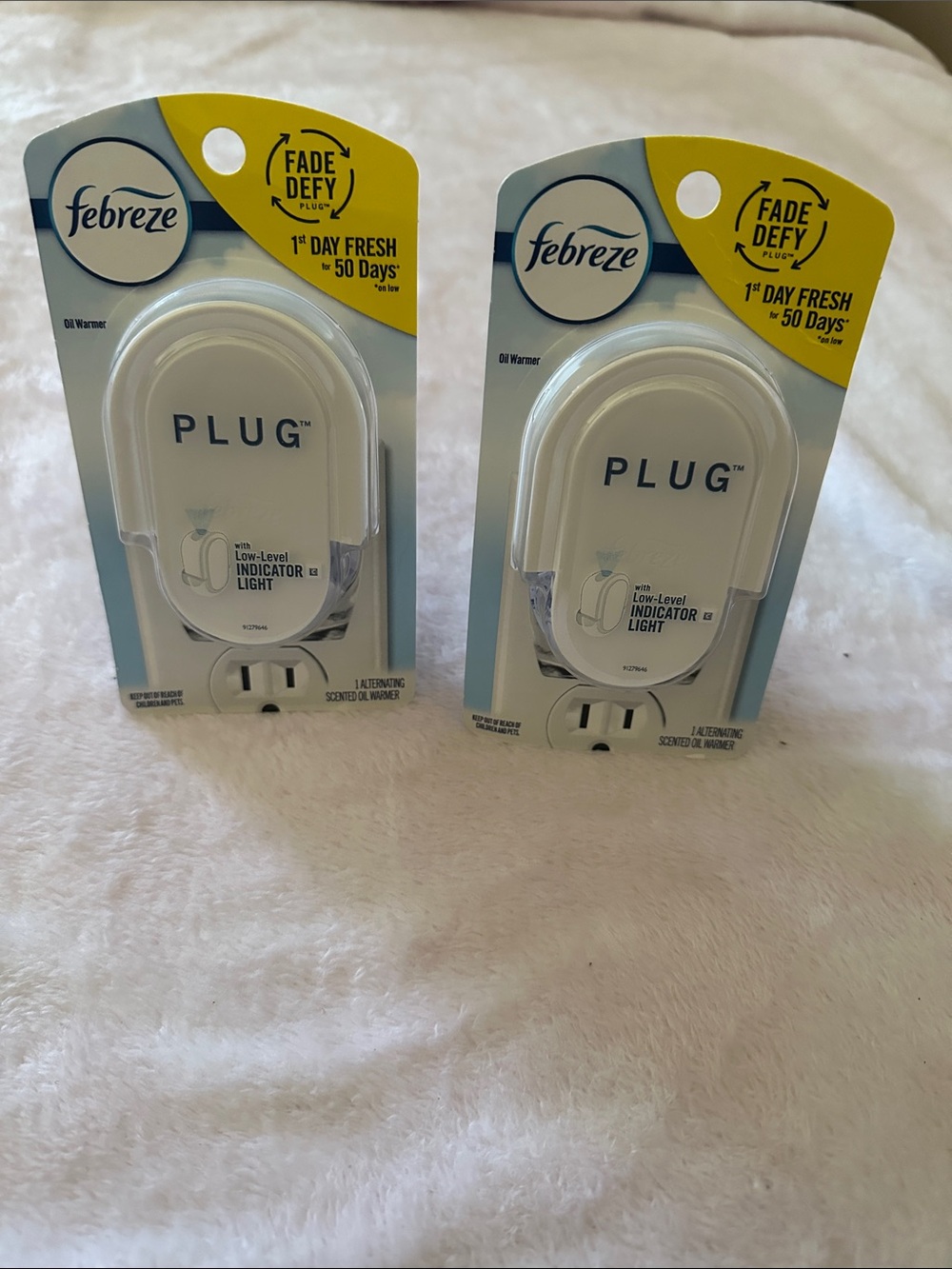 2 Febreze White Plug-In Oil Warmers